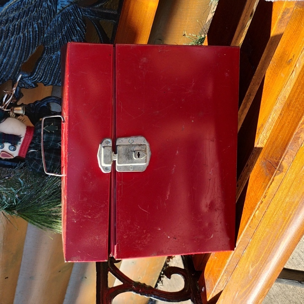 ποΈ Vintage RED PORTA-FILE π§° WOW Vintage Condition - Picture 6 of 16